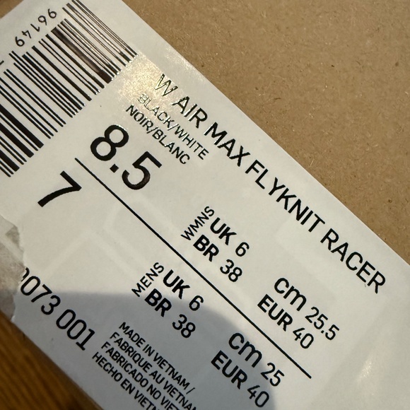 Nike Air Max Flyknit Racer Women’s 8.5 Black/White NIB - Picture 5 of 5